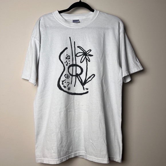 Gildan White Adult T-Shirt with Graphic Guitar Music Logo Large - Picture 2 of 6